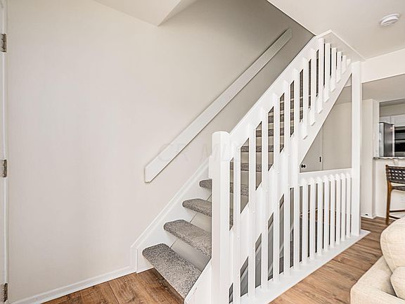 4th image of 4861 Singleton Dr