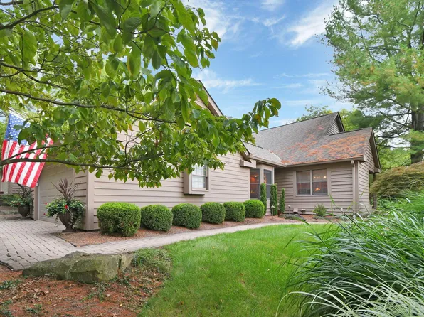 73 Donald Ross Dr, Granville, OH 43023