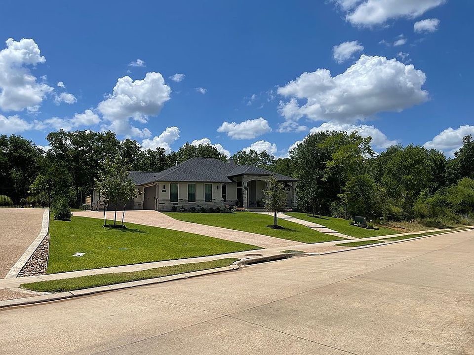 2nd image of 3423 Mahogany Dr