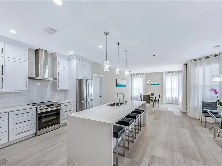 8260 Laurel Lakes Blvd — Photo 11