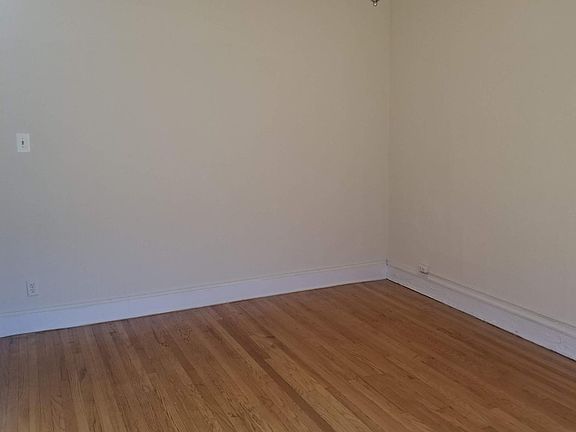 4th image of 1525 W Winnemac Ave APT 3E