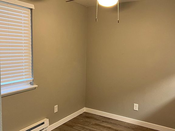 5th image of 3802 22nd Ave SE #D