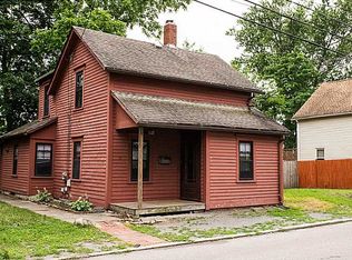 76 Cedar Ave, Riverside, RI 02915