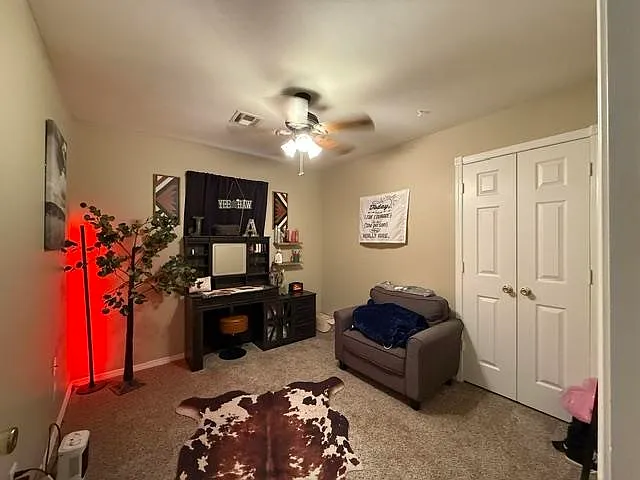 3215 Highland Dr — Photo 4