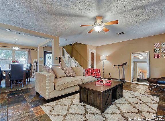 5th image of 2558 Montebello