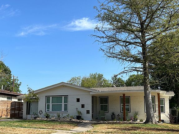 5th image of 233 Mink Dr