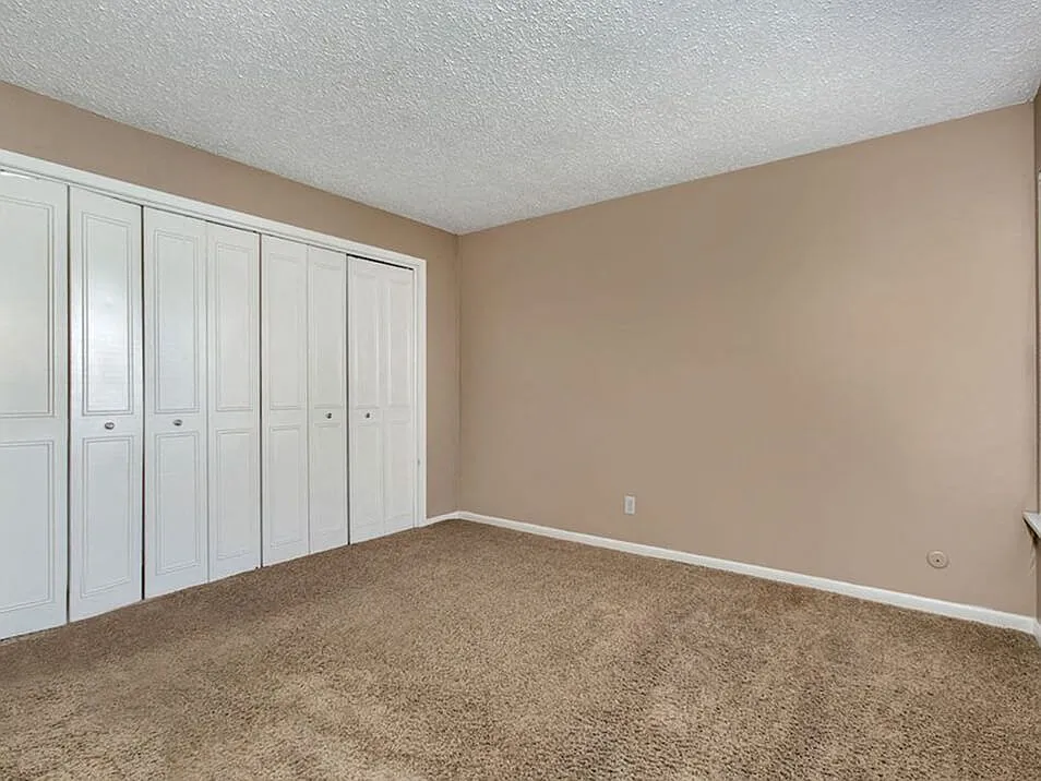 Eastgate Apartments — Photo 4