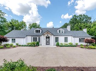 5 Huntleigh Downs Rd, Saint Louis, MO 63131