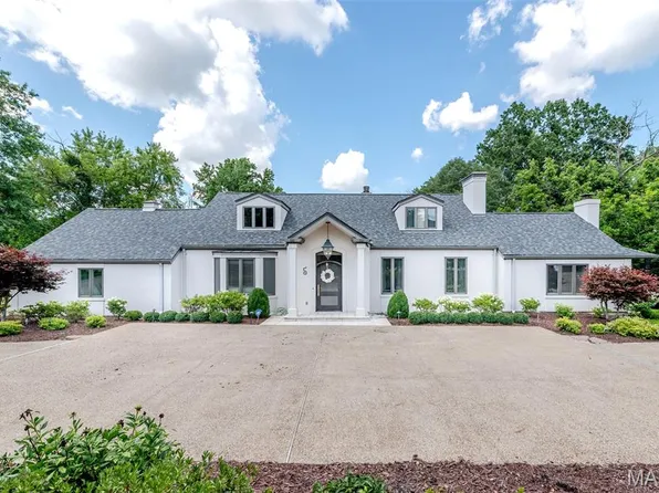 5 Huntleigh Downs Rd, Saint Louis, MO 63131