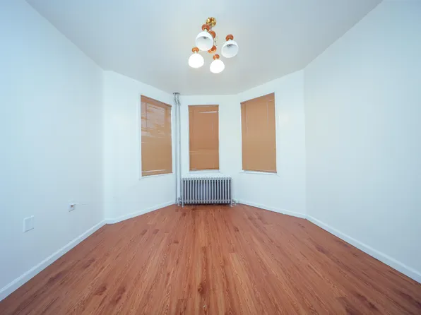 146 Cedar Avenue image 5 of 22