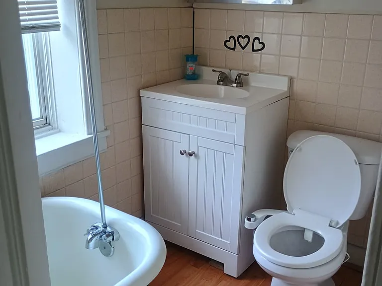 520 Franklin St #5 — Photo 10