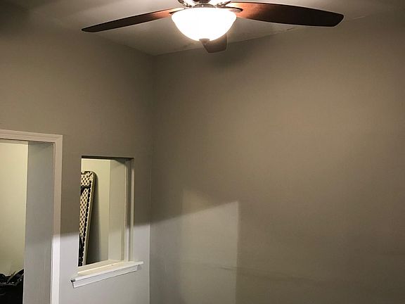 Living Room w/ Ceiling Fan
