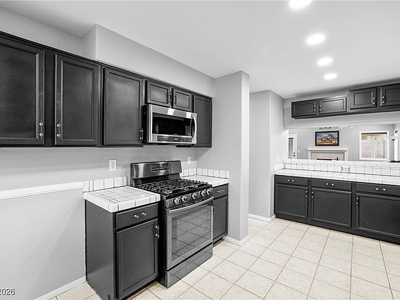 3rd image of 4417 Socrates St