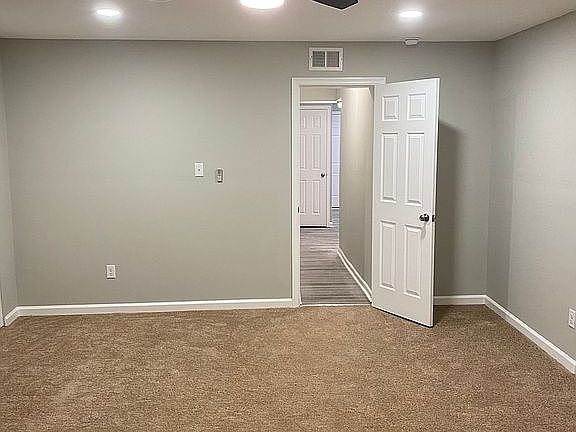4th image of 420 Anderson Dr