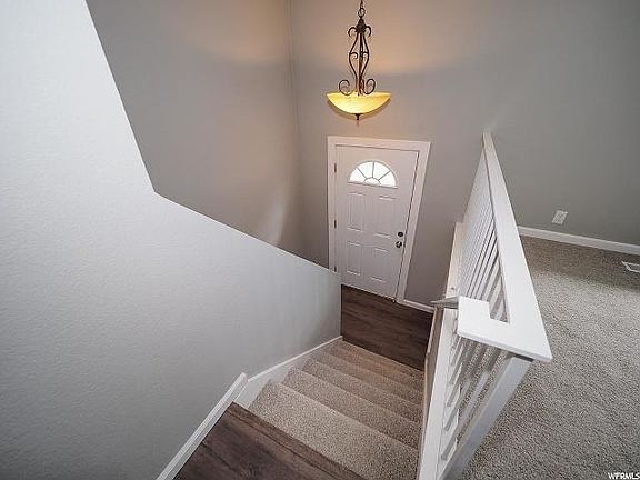 3rd image of 3750 W Hillsboro Cir