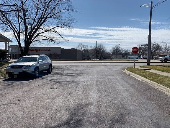 4th image of 3706 N Vincent Ave