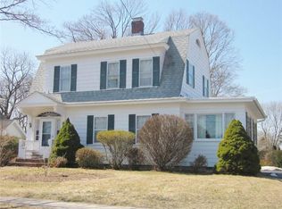 89 Commerce St, Clinton, CT 06413