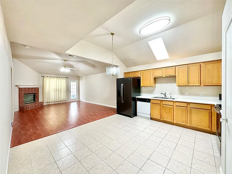 7006 Pickford Ct — Photo 6