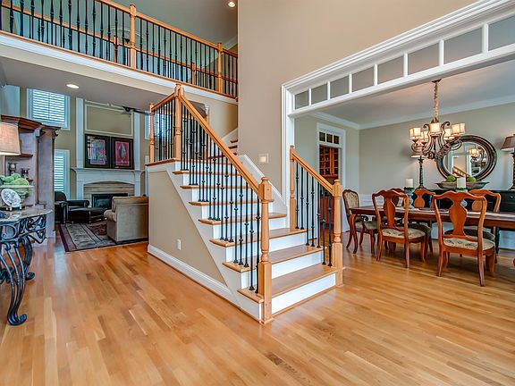 4th image of 712 Dorris Ct