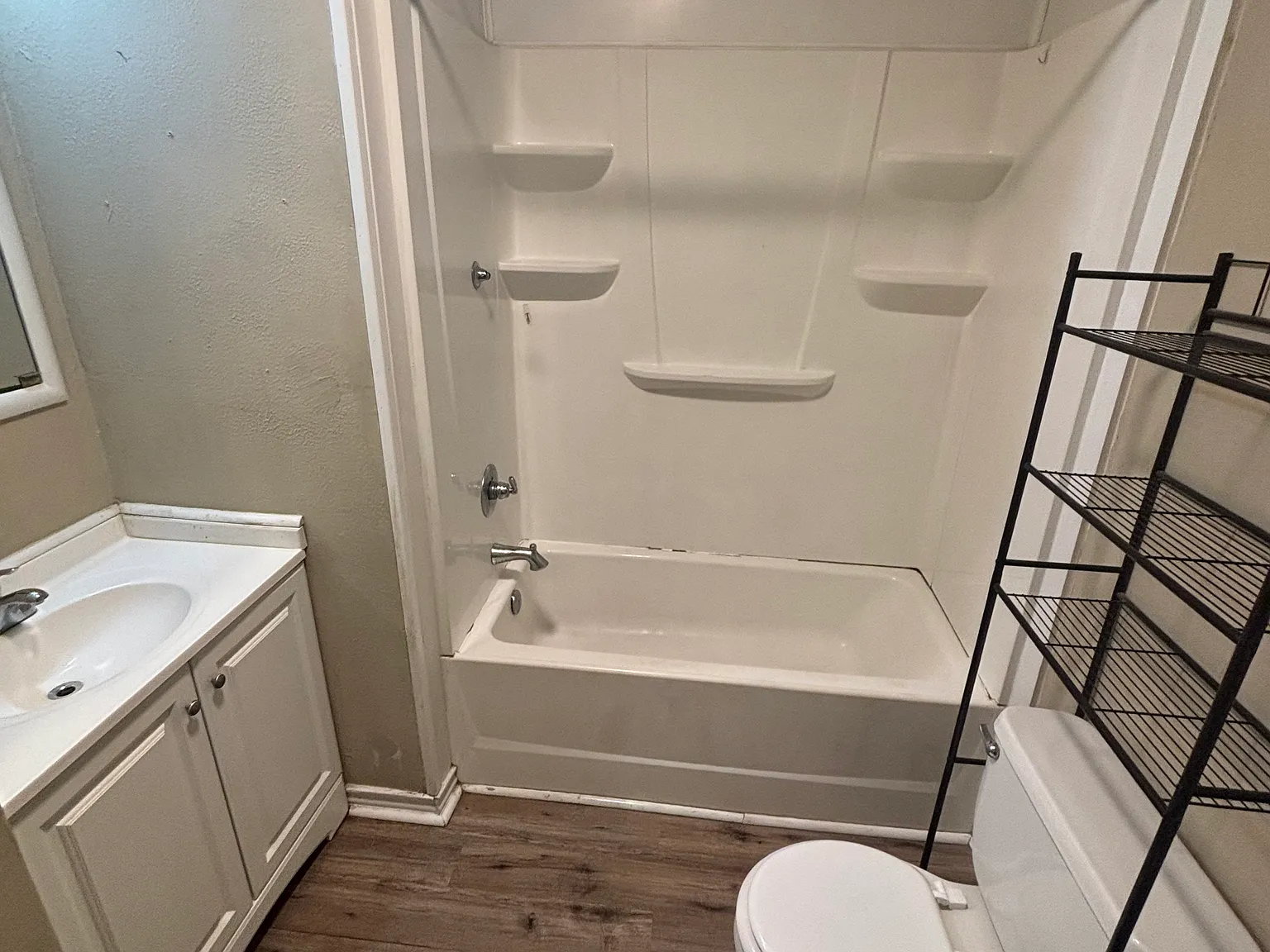 2 bed, 896 sqft, $775 — Photo 3
