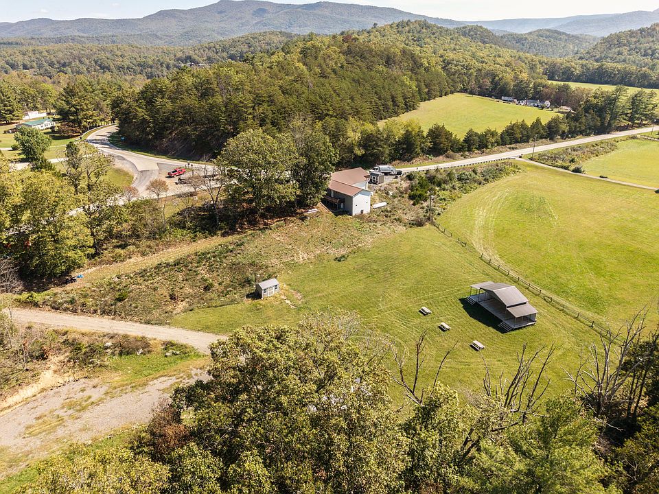 1st image of 4200 Potts Creek Rd