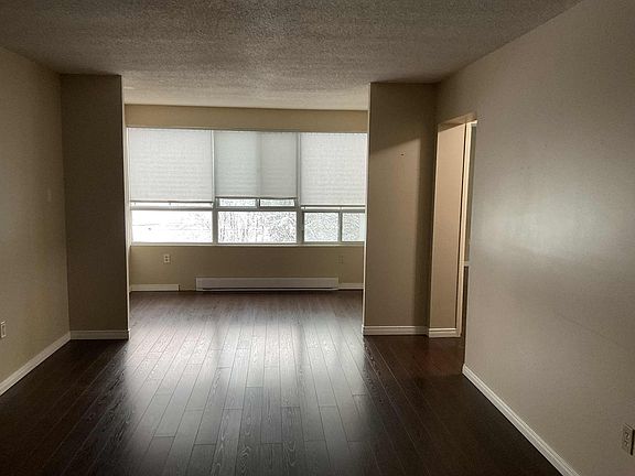 5th image of 600 Grenfell Dr #606