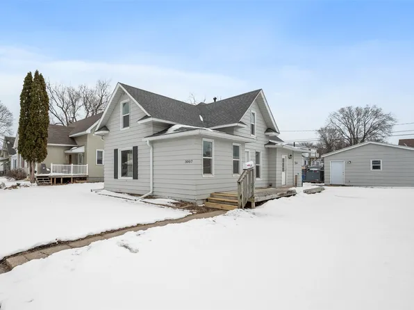 3007 E 8th St, Des Moines, IA 50316