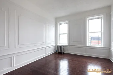 Rented by aptsandlofts.com