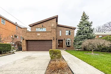 1661 Pelham Parkway North in Pelham Gardens