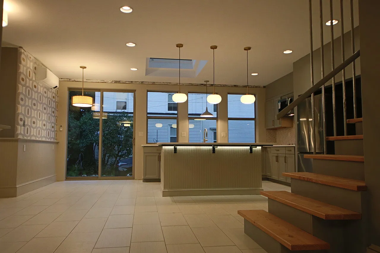 2 bed, 1280 sqft, $1,995 — Photo 1