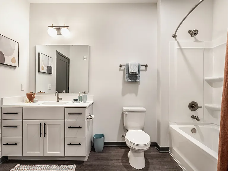 AYR Apartments — Photo 16