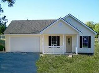 603 E 2nd St, Dearborn, MO 64439