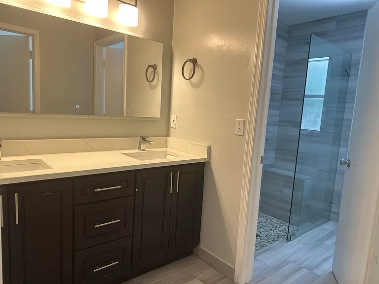 9825 NW 54th Pl — Photo 16