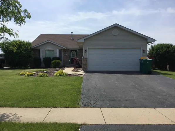 1811 Mandan Village Dr, Plainfield, IL 60586