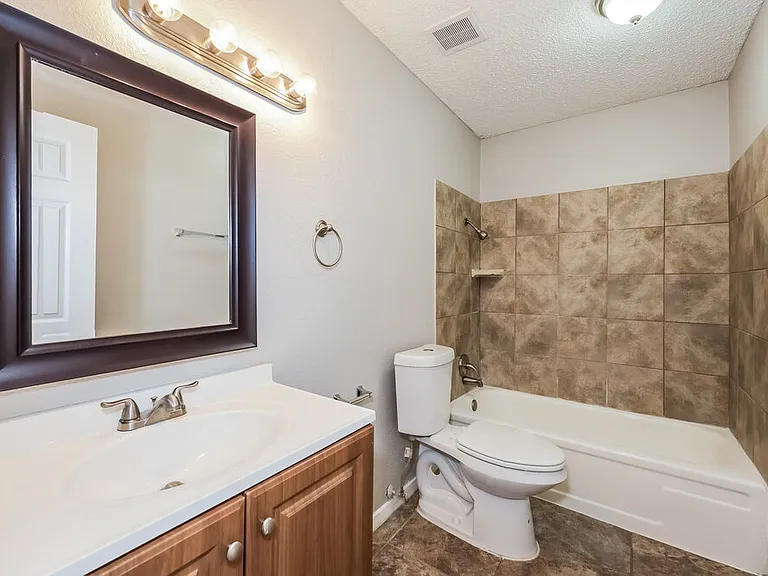 7517 Marlinda Cir — Photo 14