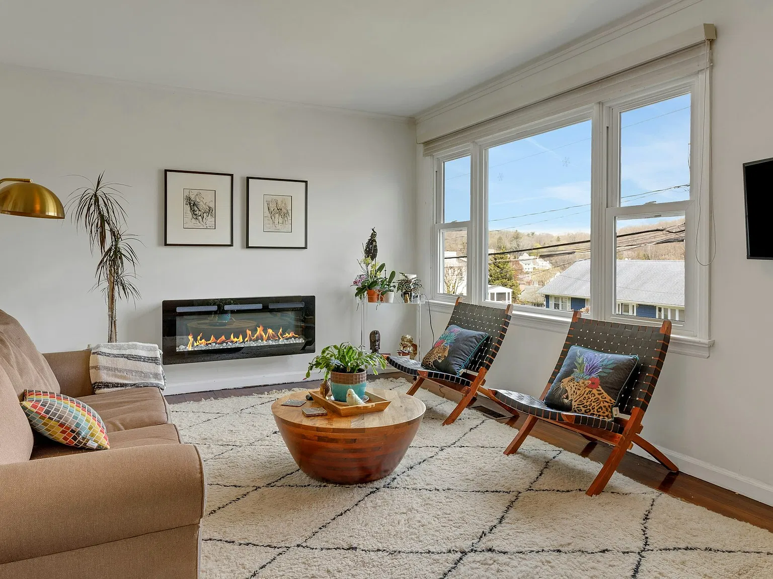 3 bed, 1244 sqft, $5,800 — Photo 4