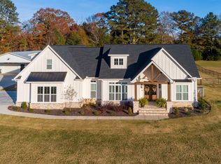 39 Shoal Creek Rd, Hartselle, AL 35640