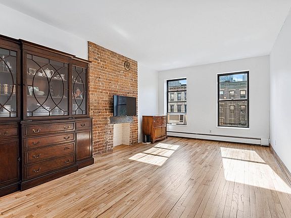 2nd image of 661 10th Ave APT 4B