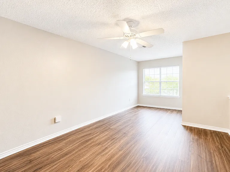7903 Bramble Bush Dr — Photo 12