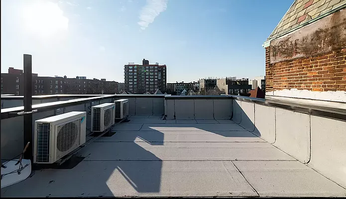 Rented by Compass | media 7