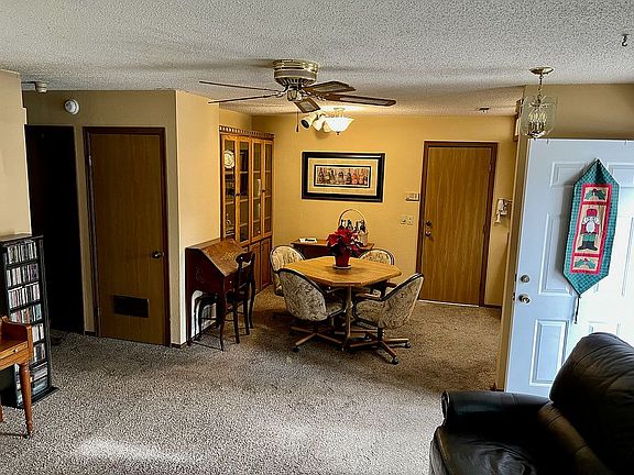 4th image of 11420 W 77th Ter