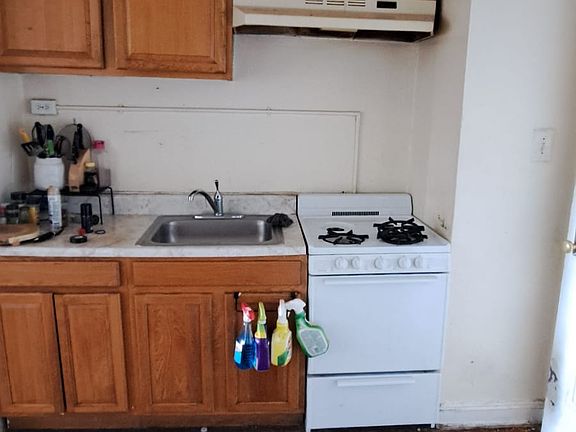 3rd image of 1012 Nameoke St APT 6C