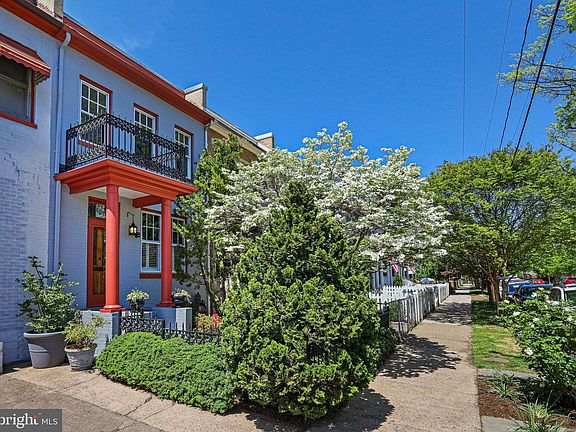 2nd image of 602 N Columbus St