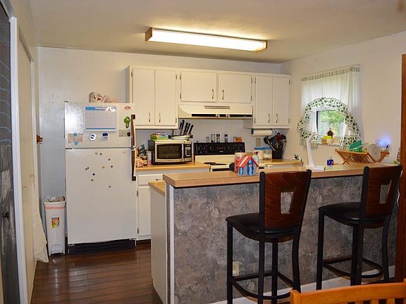 3rd image of 4811 Creeknoll Ct