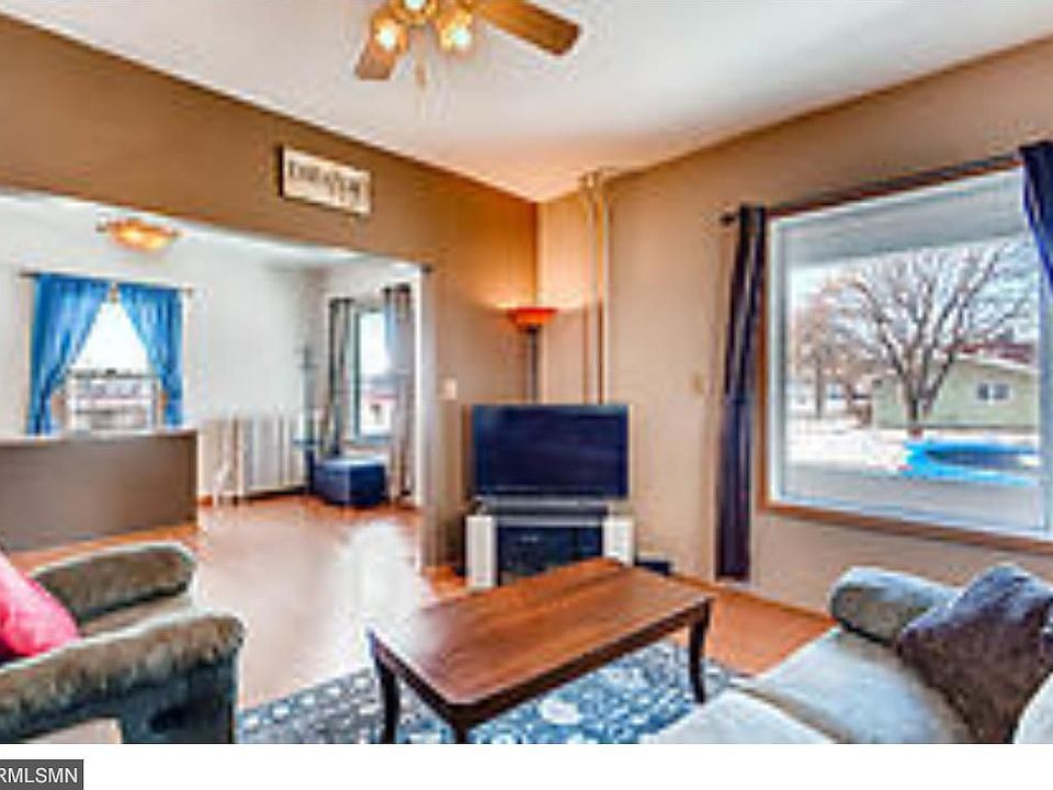 1st image of 455 4th Ave S