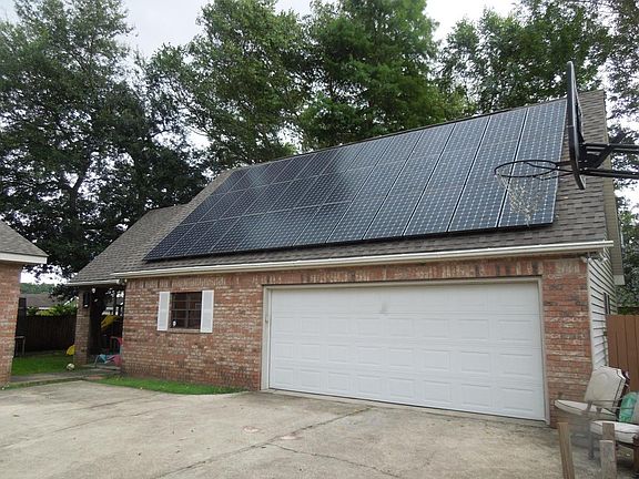SunPower, 36 Pannel Solar Array on Rear Garage 2 Stories approx 1800 sq feet