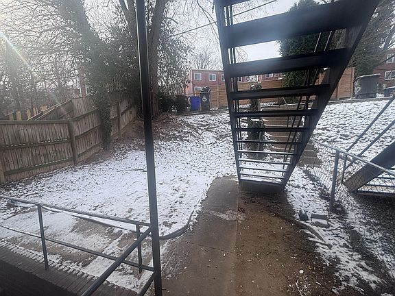 3rd image of 257 Hawaii Ave NE