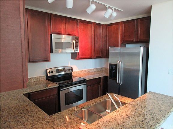 2nd image of 500 Throckmorton St APT 1107