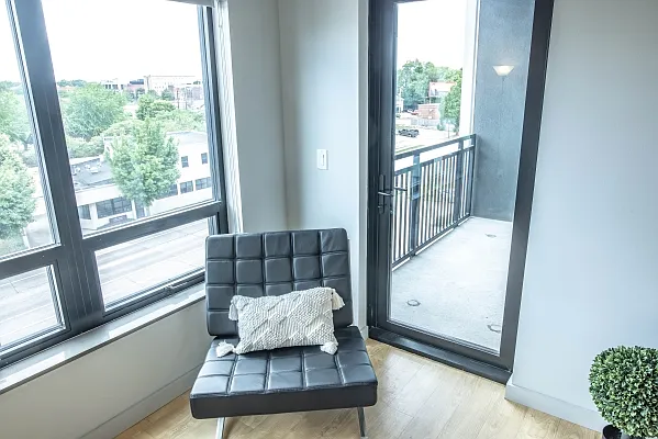 1 bed, 709 sqft, $1,540 — Photo 3