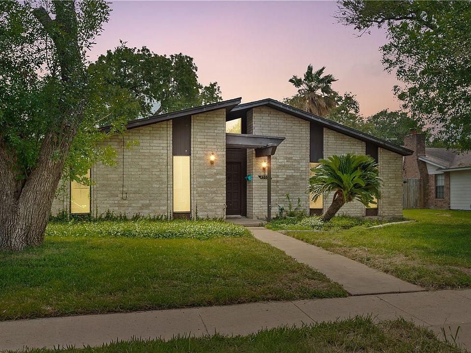 1st image of 4505 Cobblestone Ln